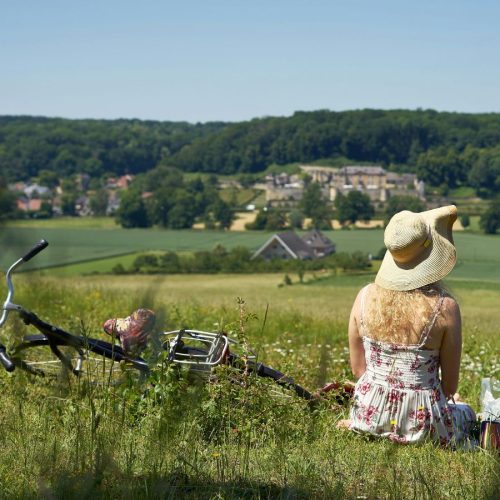 How to Fast from Digital Distractions This Summer